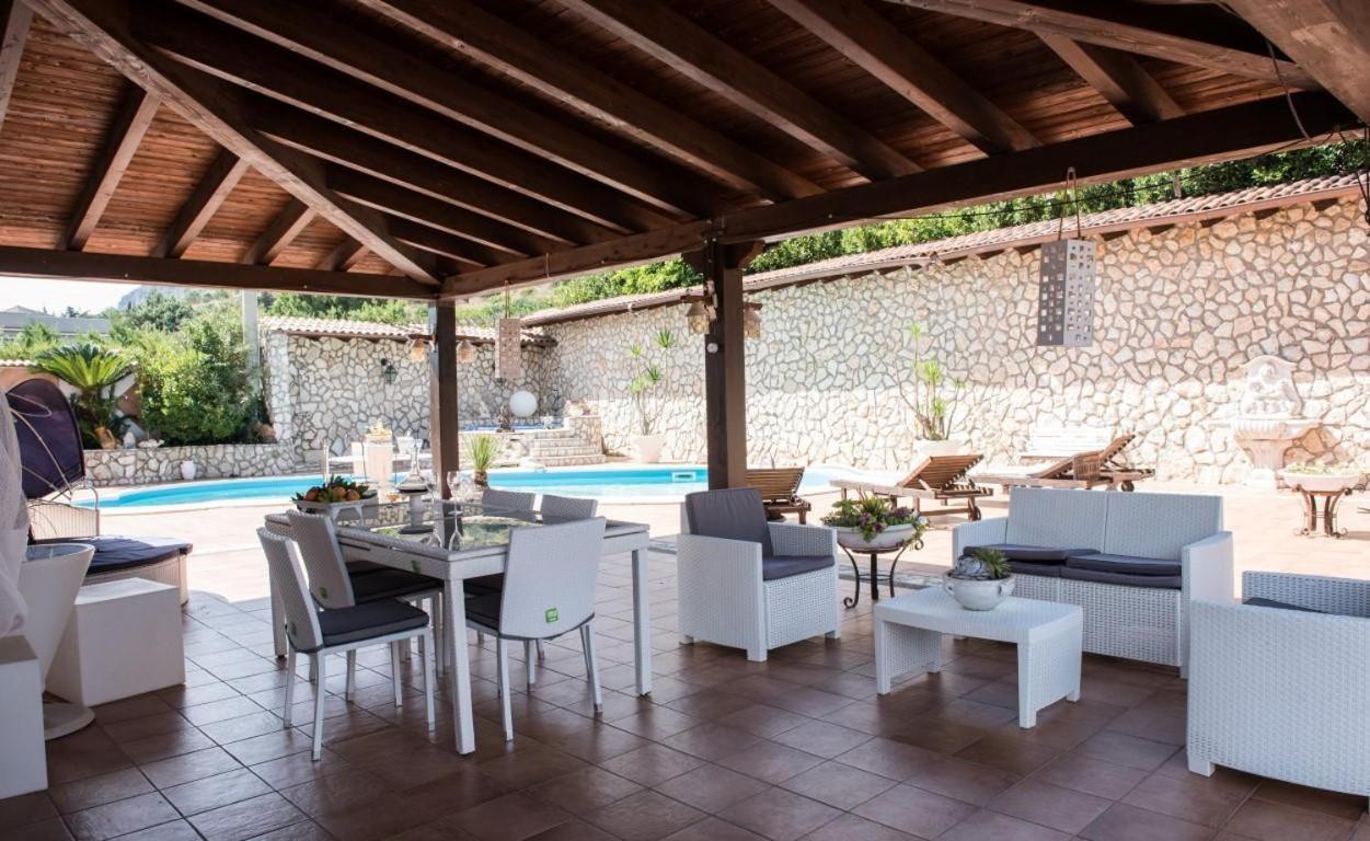 Villa Aversa カステッランマーレ・デル・ゴルフォ エクステリア 写真