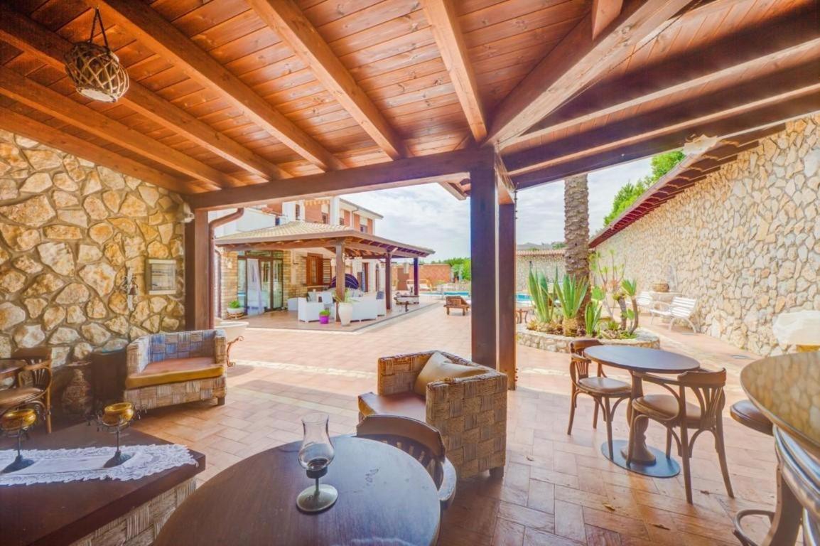 Villa Aversa カステッランマーレ・デル・ゴルフォ エクステリア 写真
